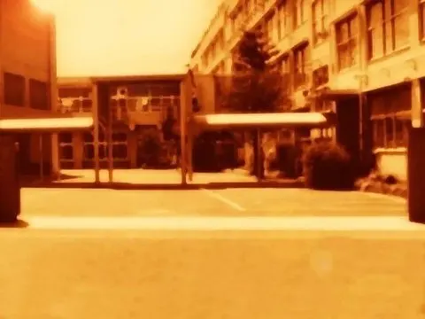 練馬区立田柄中学校校門前 · 月姫 -A piece of blue glass moon-取景截图